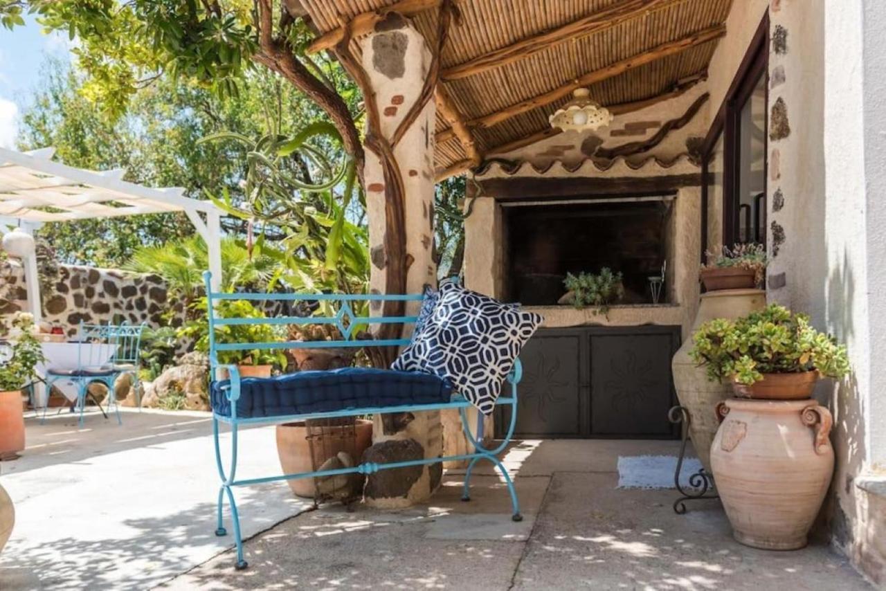 Villa Con Immenso Giardino 奥罗塞伊 外观 照片