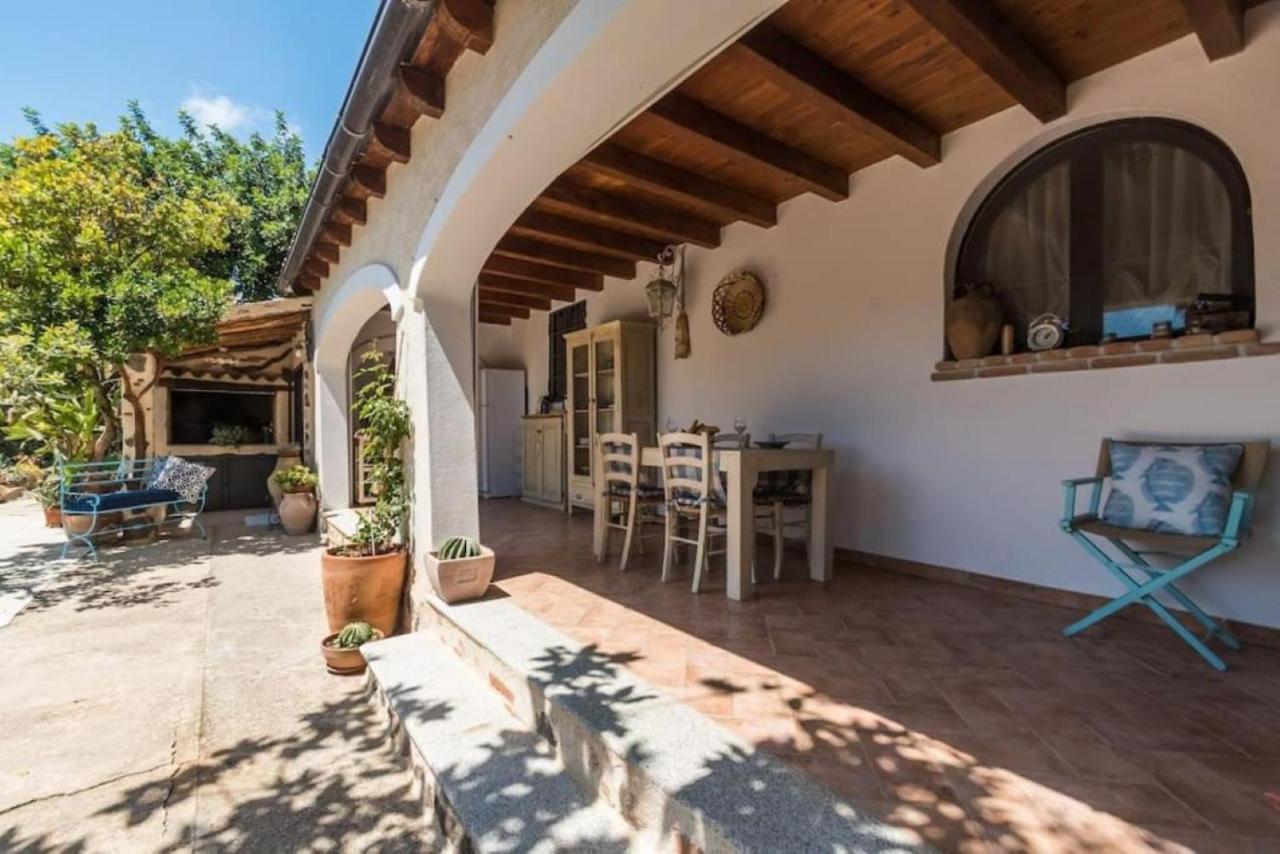 Villa Con Immenso Giardino 奥罗塞伊 外观 照片