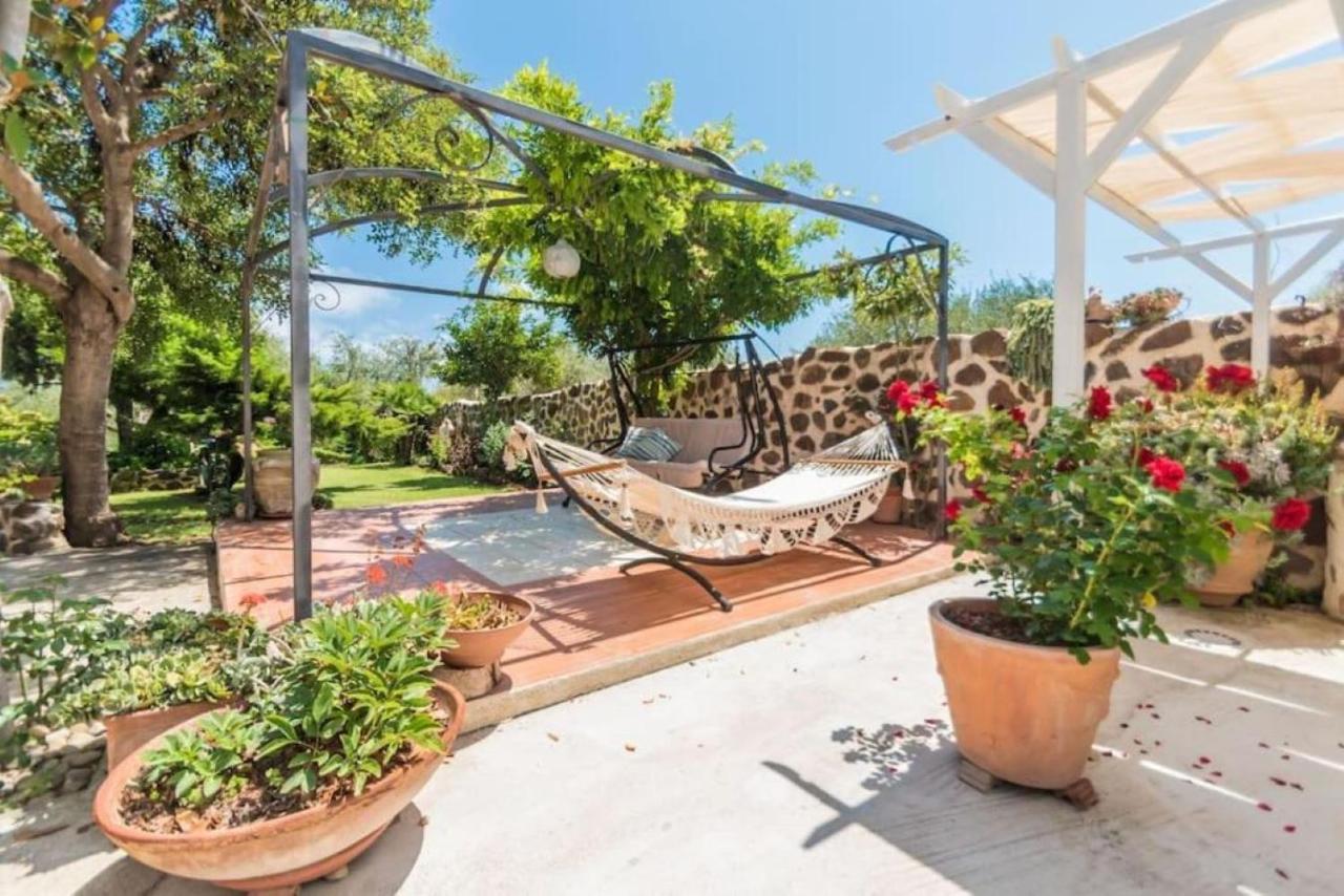 Villa Con Immenso Giardino 奥罗塞伊 外观 照片