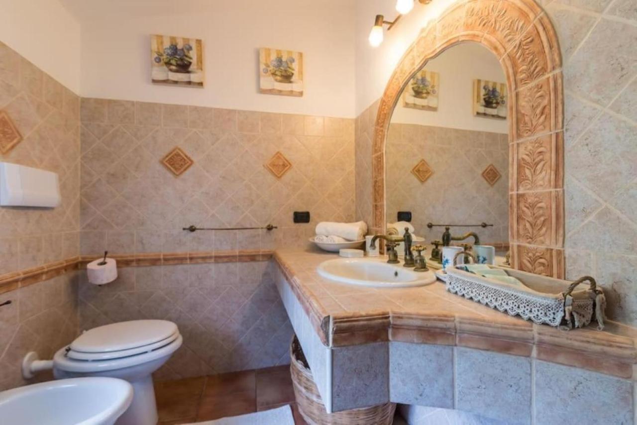 Villa Con Immenso Giardino 奥罗塞伊 外观 照片